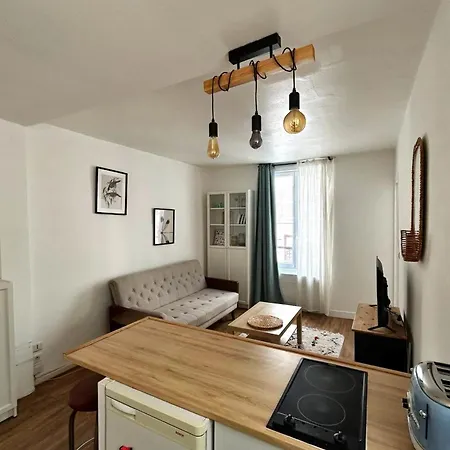 Charming Bright For 2 In 公寓